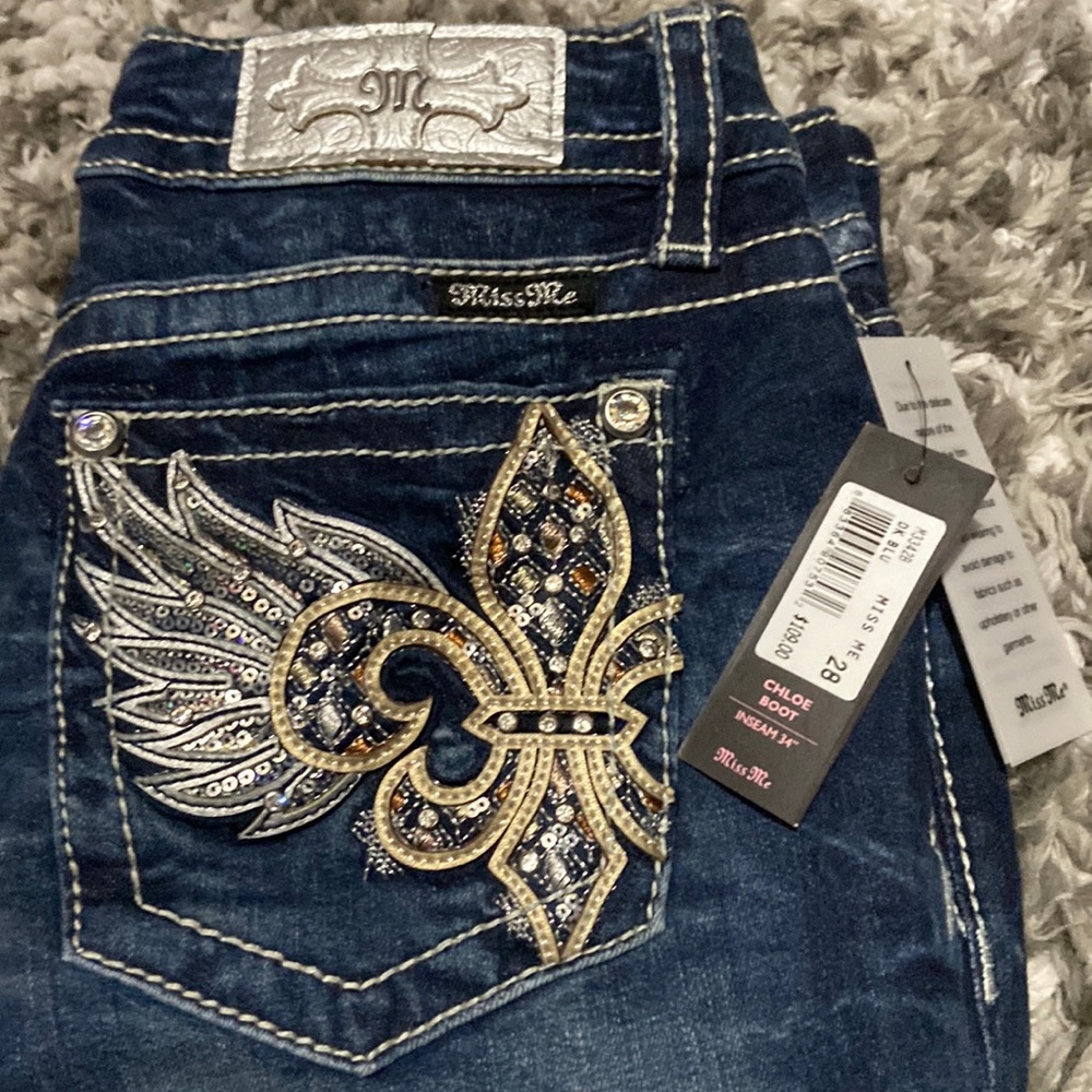 Miss Me Chloe boot cut jeans size 28 inseam is 34